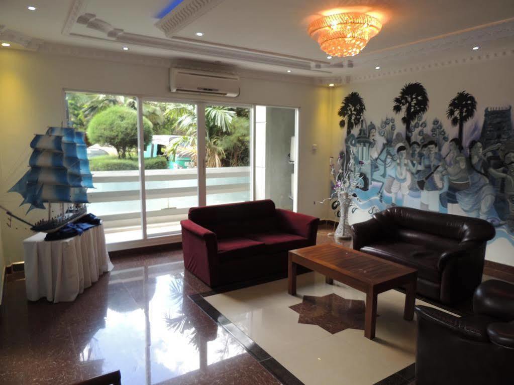 Tilko City Hotel Jaffna Exterior foto
